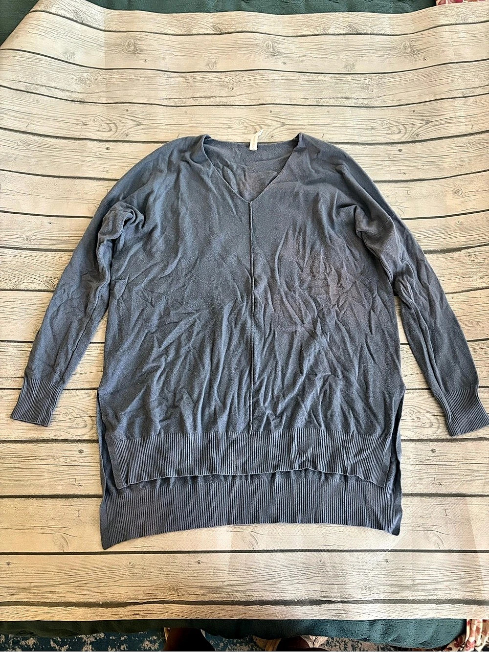 Zenana Premium Blue Gray V Neck Sweater Size Small